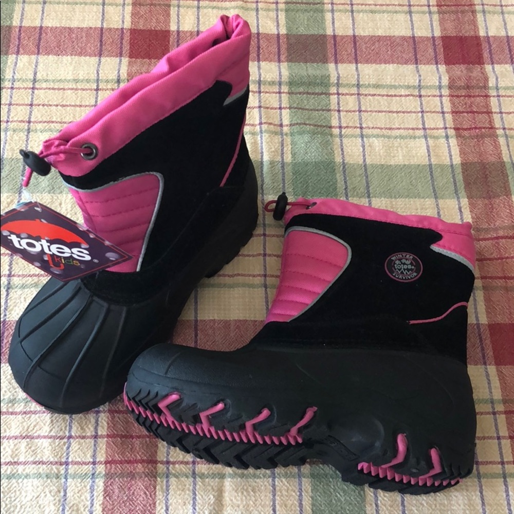 Girls totes boots size 1
